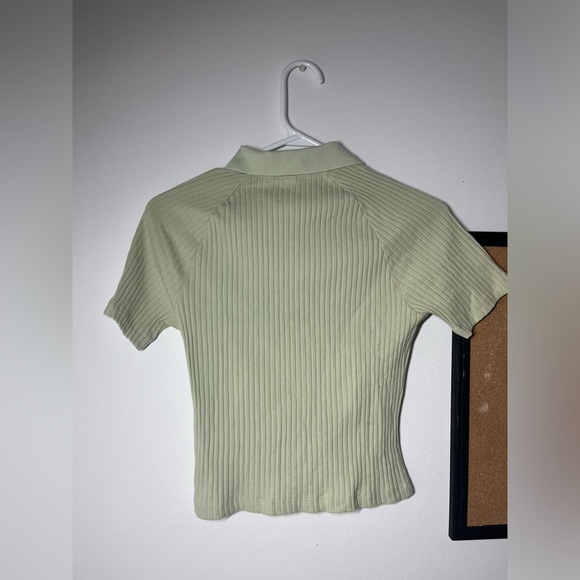 Green Polo shirt (H&M) - Picture 4 of 4